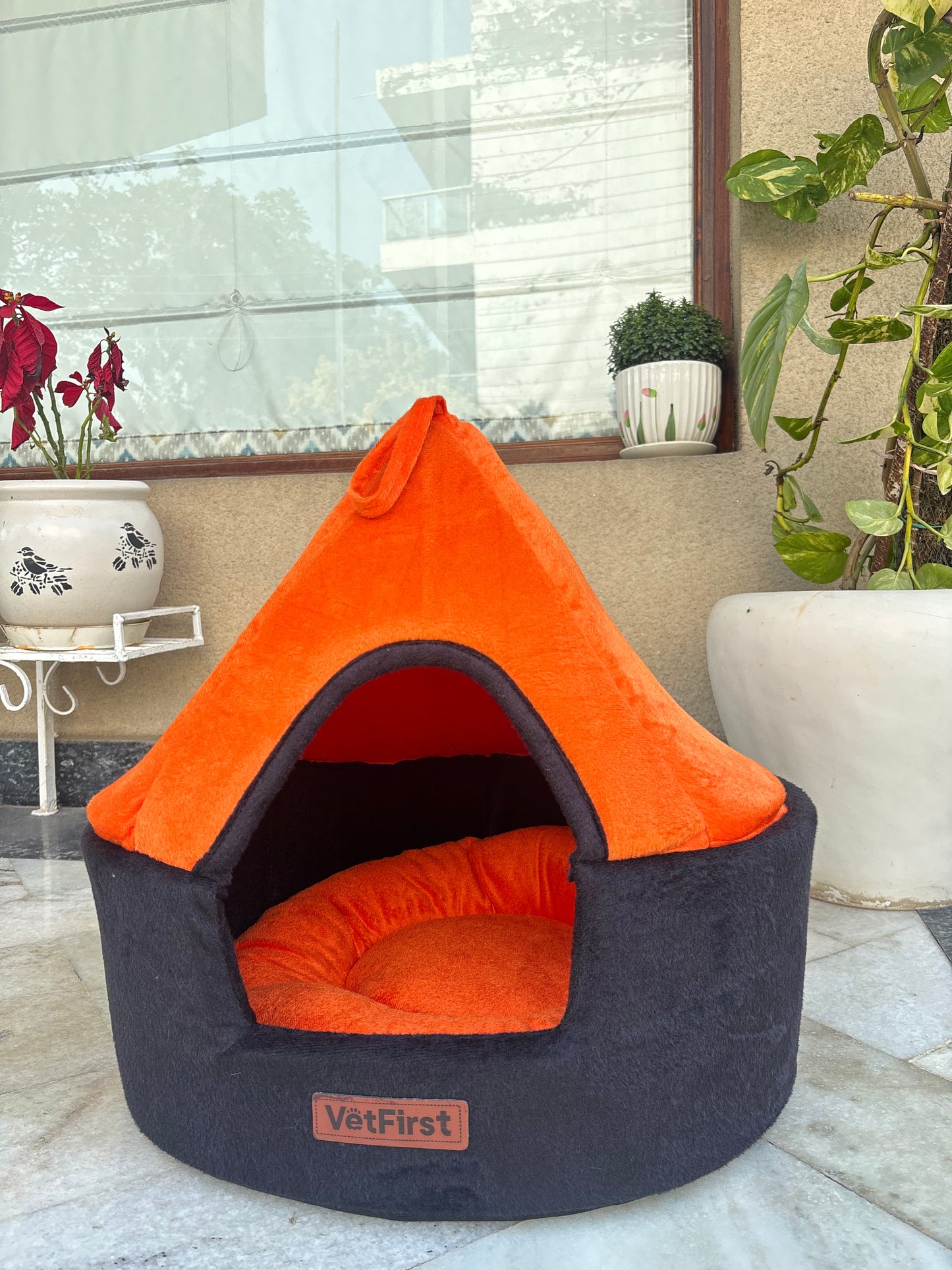 2-in-1 Convertible Pet Bed for Small Dogs – Hooded Hut & Open Bed